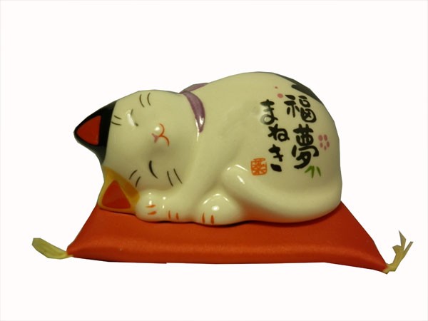 Chat-maneki-neko-sieste