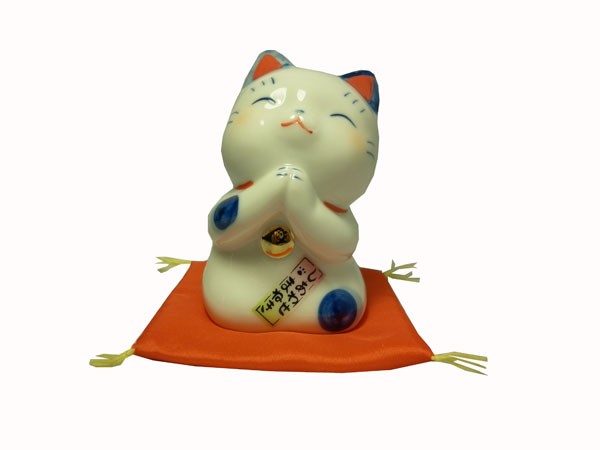 chat-maneki-neko-priere