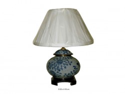 Lampe porcelaine de chine, fleurs