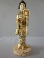 netsuke-okimono-femme10