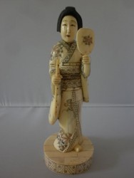 netsuke-okimono-femme3