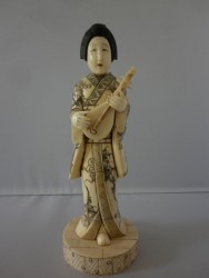 netsuke-okimono-femme4