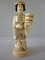 netsuke-okimono-femme8