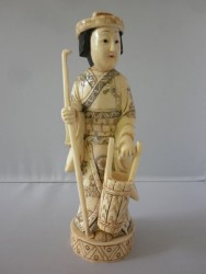 netsuke-okimono-femme9