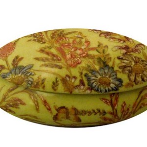 Boite ovale en porcelaine de chine, couleur jaune