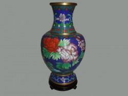 Vase en cloisonné ou en émail sur cuivre