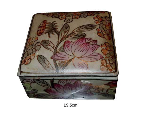 Boite porcelaine de chine,famille rose vert